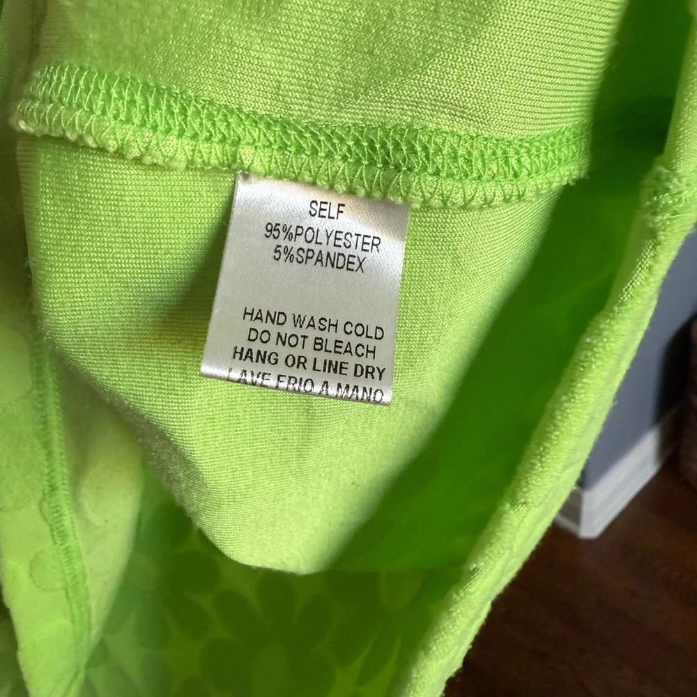 Textured Daisy Knit Top - Easel Los Angeles - Lime Green - Size L - Picture 4 of 4